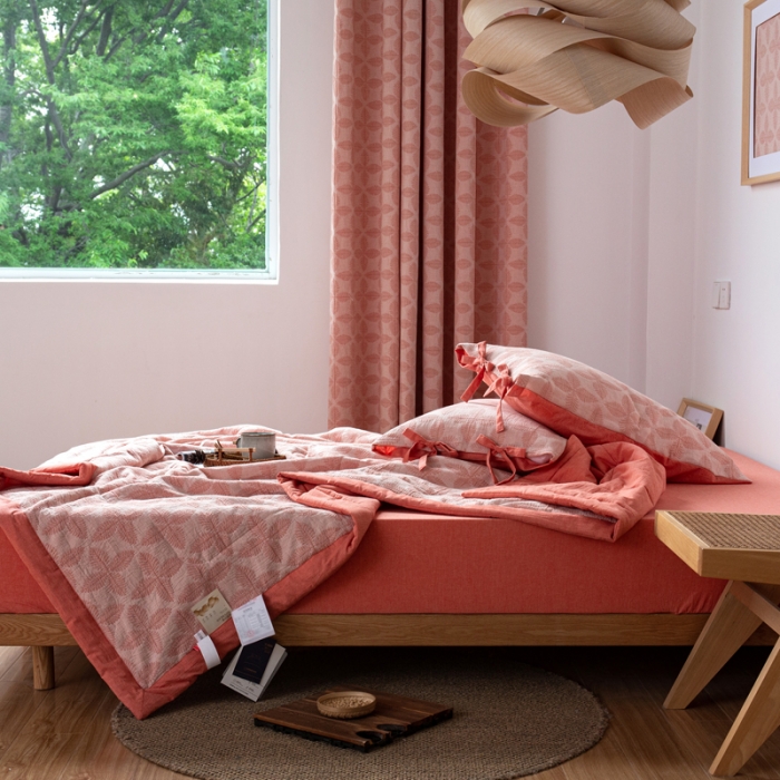 91家纺网 家纺一手货源 找家纺 安莱生活 2022新款双层纱四叶草色织大提花夏被 四叶草桔红