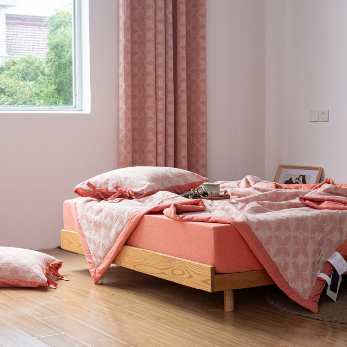 91家纺网 家纺一手货源 找家纺 安莱生活 2022新款双层纱四叶草色织大提花夏被 四叶草桔红