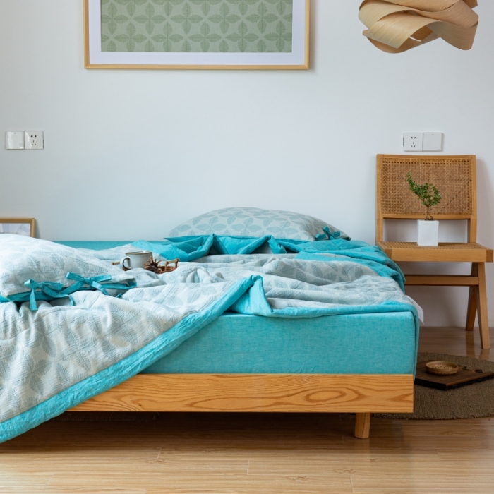 91家纺网 家纺一手货源 找家纺 安莱生活 2022新款双层纱四叶草色织大提花夏被 四叶草兰青