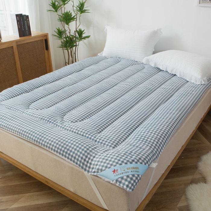 91家纺网 家纺一手货源 找家纺 一条棉被 2022新款亲肤水洗棉床垫 格子兰