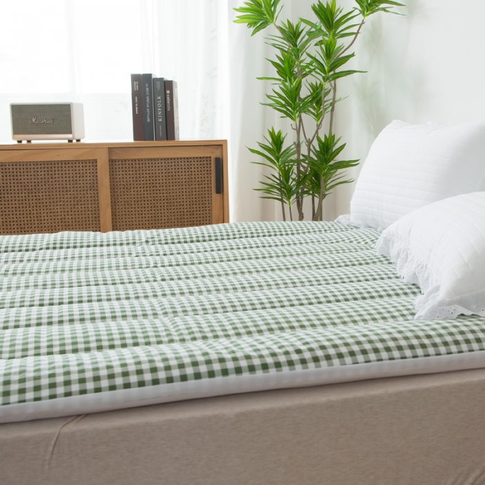 91家纺网 家纺一手货源 找家纺 一条棉被 2022新款亲肤水洗棉床垫 格子绿