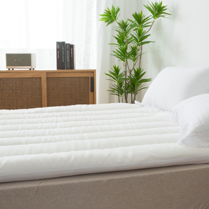 91家纺网 家纺一手货源 找家纺 一条棉被 2022新款亲肤水洗棉床垫 象牙白