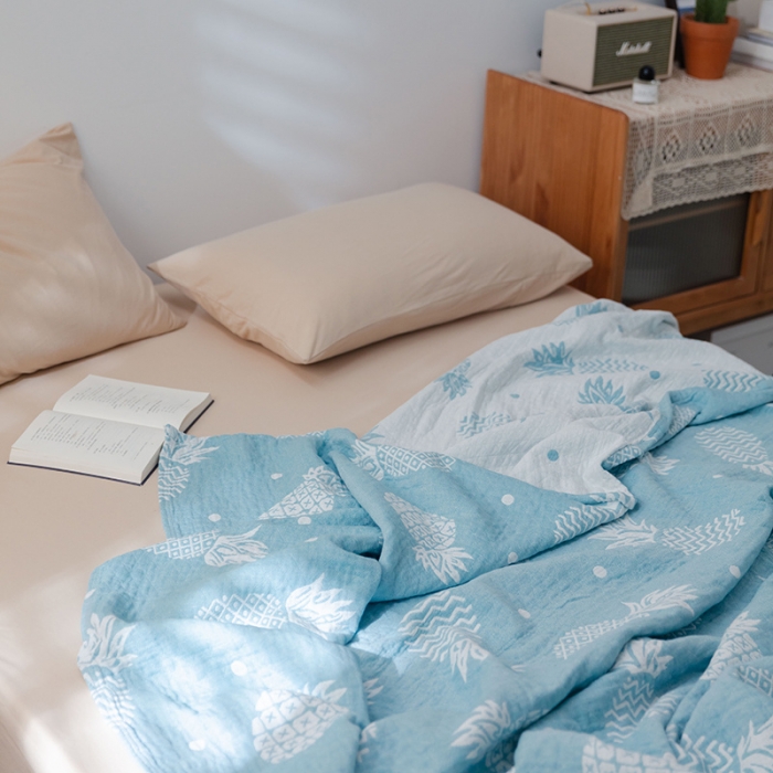 91家纺网 家纺一手货源 找家纺 雯雨 2022新款四层加厚纱布毛巾被 菠萝兰