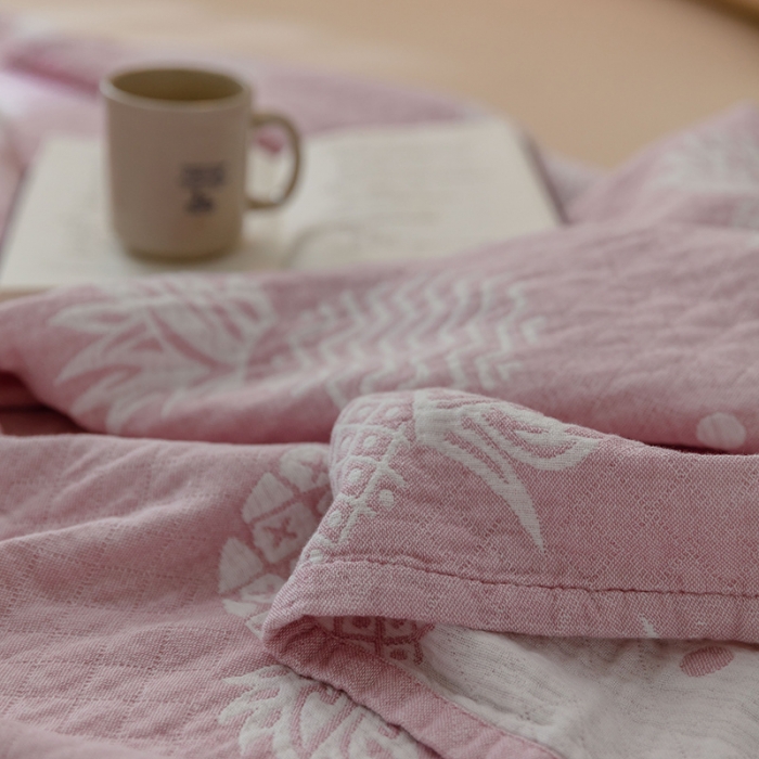 91家纺网 家纺一手货源 找家纺 雯雨 2022新款四层加厚纱布毛巾被 菠萝紫