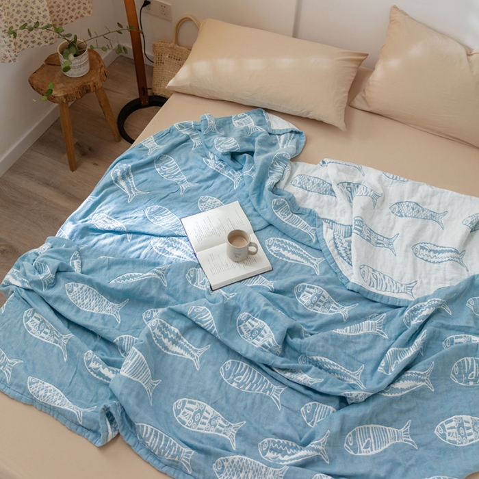 91家纺网 家纺一手货源 找家纺 雯雨 2022新款四层加厚纱布毛巾被 年年有鱼兰