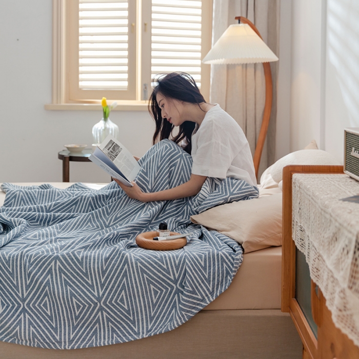 91家纺网 家纺一手货源 找家纺 雯雨 2022新款四层加厚纱布毛巾被 三角兰