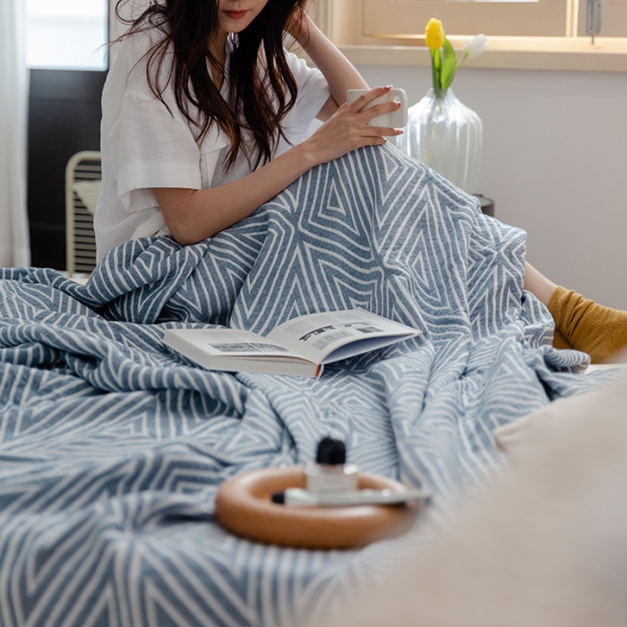 91家纺网 家纺一手货源 找家纺 雯雨 2022新款四层加厚纱布毛巾被 三角兰