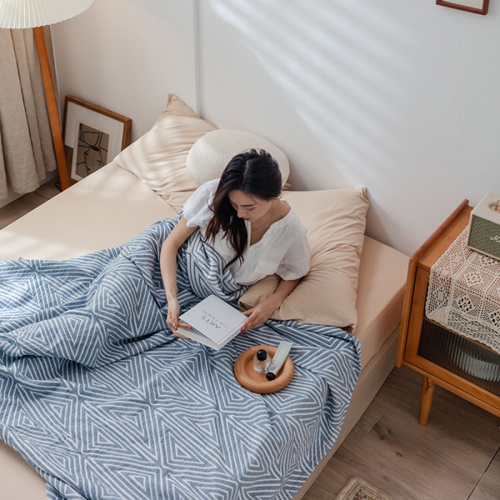 91家纺网 家纺一手货源 找家纺 雯雨 2022新款四层加厚纱布毛巾被 三角兰