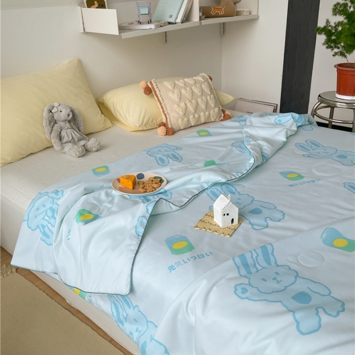 91家纺网 家纺一手货源 找家纺 棉眠 2022新款13070全棉卡通系列夏被 兔兔柠檬茶