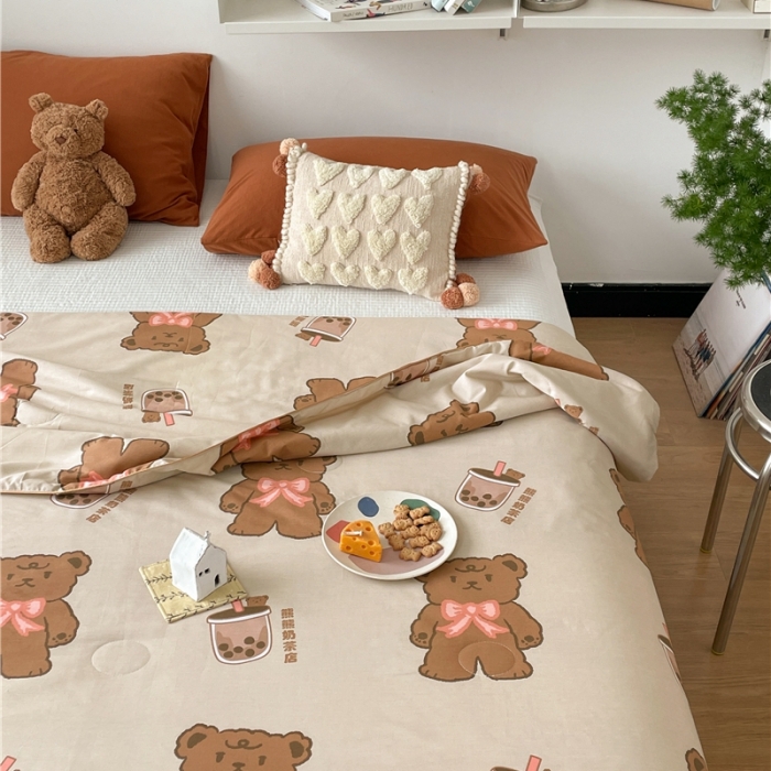 91家纺网 家纺一手货源 找家纺 棉眠 2022新款13070全棉卡通系列夏被 熊熊奶茶