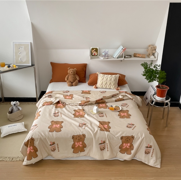 91家纺网 家纺一手货源 找家纺 棉眠 2022新款13070全棉卡通系列夏被 熊熊奶茶