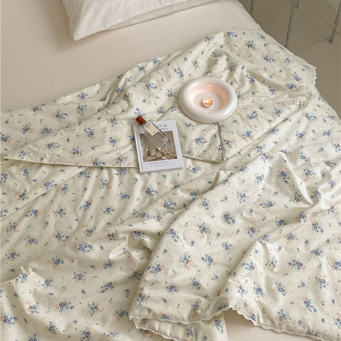 91家纺网 家纺一手货源 找家纺 棉眠 2022新款13070全棉碎花系列夏被 艾莎蓝