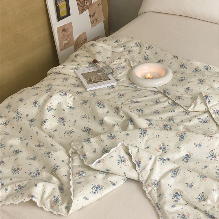 91家纺网 家纺一手货源 找家纺 棉眠 2022新款13070全棉碎花系列夏被 艾莎蓝
