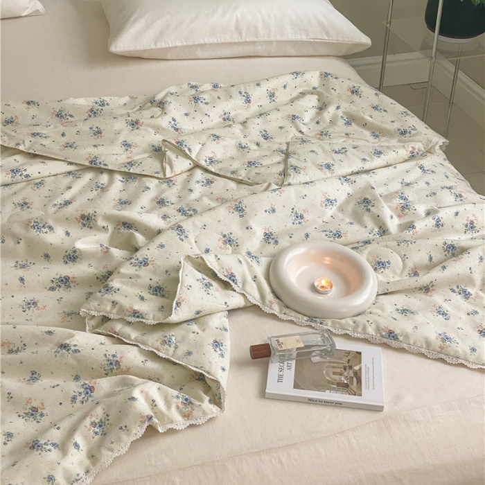 91家纺网 家纺一手货源 找家纺 棉眠 2022新款13070全棉碎花系列夏被 艾莎蓝