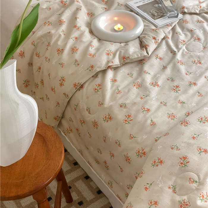 91家纺网 家纺一手货源 找家纺 棉眠 2022新款13070全棉碎花系列夏被 蜜桃雪山