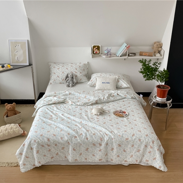 91家纺网 家纺一手货源 找家纺 棉眠 2022新款13070全棉碎花系列夏被 月小野