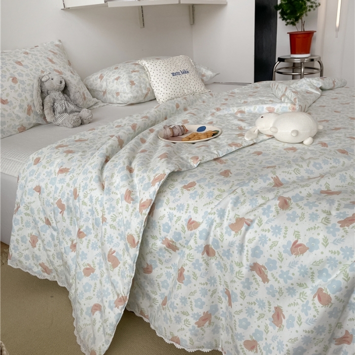 91家纺网 家纺一手货源 找家纺 棉眠 2022新款13070全棉碎花系列夏被 月小野