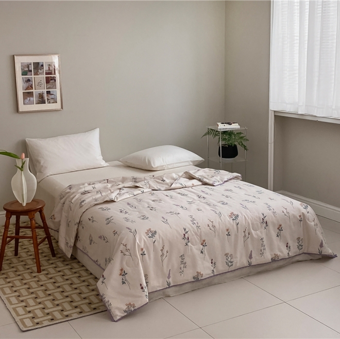 91家纺网 家纺一手货源 找家纺 棉眠 2022新款13070全棉碎花系列夏被 紫藤