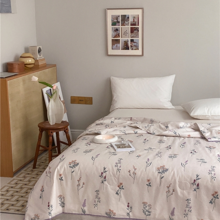 91家纺网 家纺一手货源 找家纺 棉眠 2022新款13070全棉碎花系列夏被 紫藤