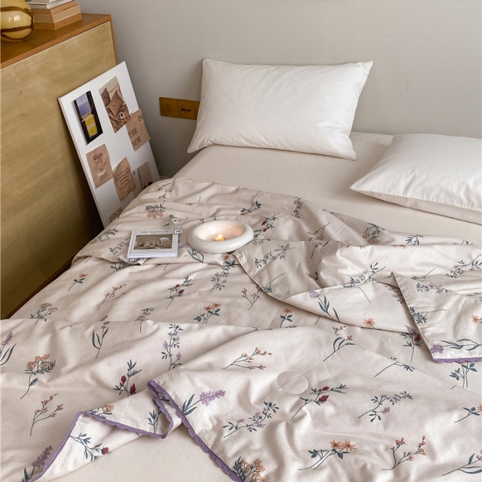 91家纺网 家纺一手货源 找家纺 棉眠 2022新款13070全棉碎花系列夏被 紫藤