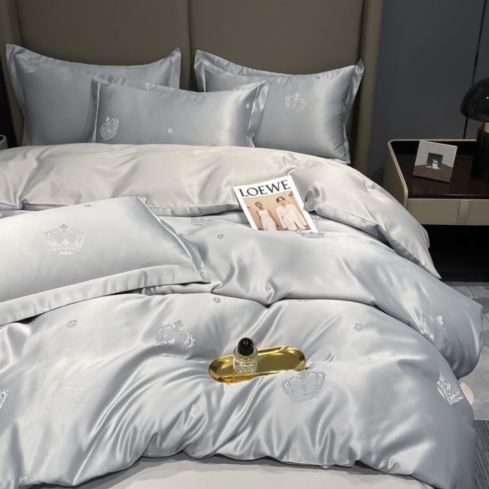 91家纺网 家纺一手货源 找家纺 遇见家居2022新款水洗磨毛亲肤棉贡缎提花四件套 柏林-浅灰