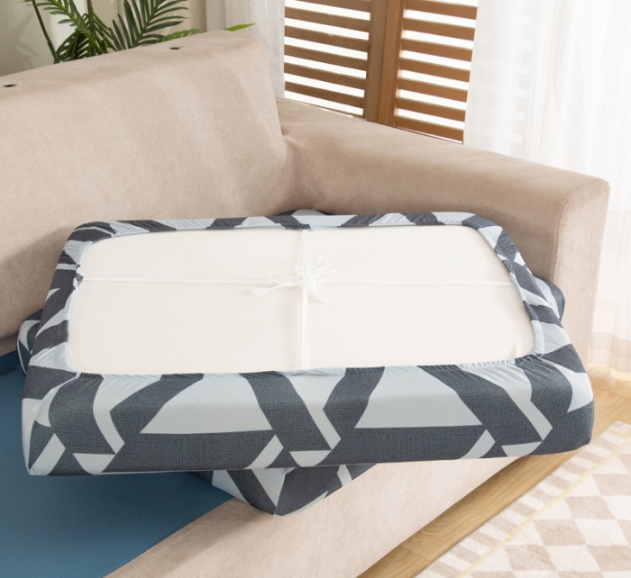 91家纺网 家纺一手货源 找家纺 兴妮雅家纺 2022新款印花款贵妃坐垫套时间定格