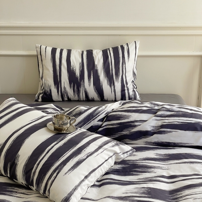 91家纺网 家纺一手货源 找家纺 窝米2022新款13370全棉四件套花卉系列 水波纹炭黑