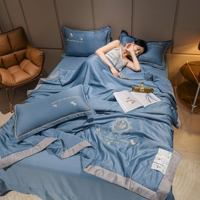 91家纺网 家纺一手货源 找家纺 苏东来2022居里花卉水洗真丝夏被四件套冰天丝刺绣夏凉空调被 盛开湖蓝