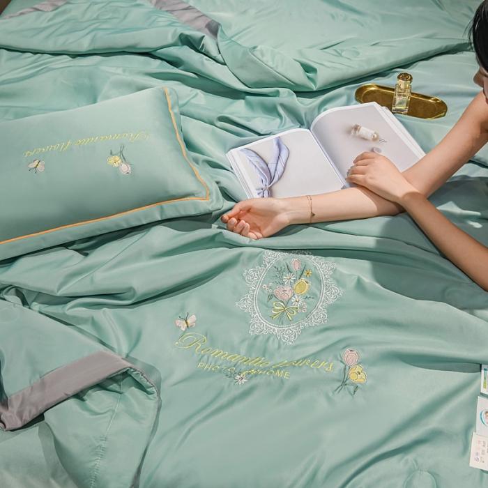 91家纺网 家纺一手货源 找家纺 苏东来2022居里花卉水洗真丝夏被四件套冰天丝刺绣夏凉空调被 盛开水绿