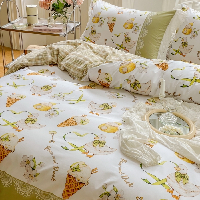 91家纺网 家纺一手货源 找家纺 圆岛 2022新款全棉大版数码印花森系四件套 可丽鸭