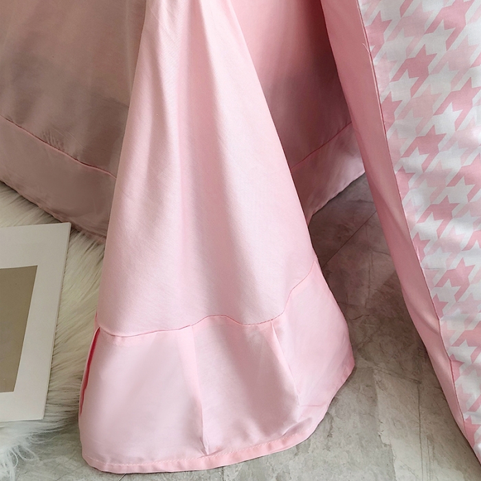 91家纺网 家纺一手货源 找家纺 澳梵 2022新款时尚轻奢全棉刺绣贴布绣四件套 千鸟格-熊粉