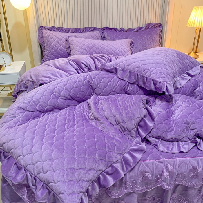 91家纺网 家纺一手货源 找家纺 畅销被业 2022网红款水晶绒绗缝床裙绗缝被套款四件套法莱绒 紫雪青