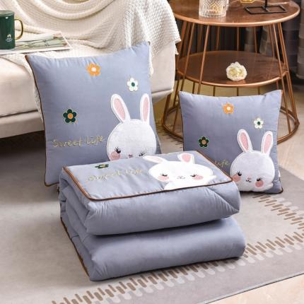 91家纺网 家纺一手货源 找家纺 总阳光依佰抱枕被2022新款磨毛小兔子贴布刺绣靠枕靠垫抱枕被