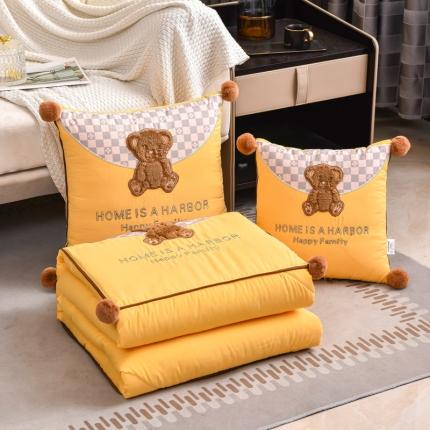 91家纺网 家纺一手货源 找家纺 总阳光依佰抱枕被2022新款磨毛球球小熊款刺绣靠枕靠垫抱枕被
