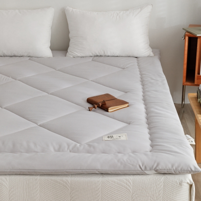 91家纺网 家纺一手货源 找家纺 棉造家居 2022新款新疆棉棉花床褥床垫 灰色