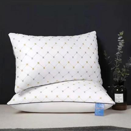 91家纺网 家纺一手货源 找家纺 （总）珍贝家纺 2024新款满天星刺绣枕芯枕头直播一只装