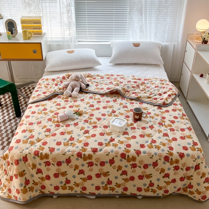 91家纺网 家纺一手货源 找家纺 昔可 2022新款包边牛奶丝针织夏被 夏日玫瑰