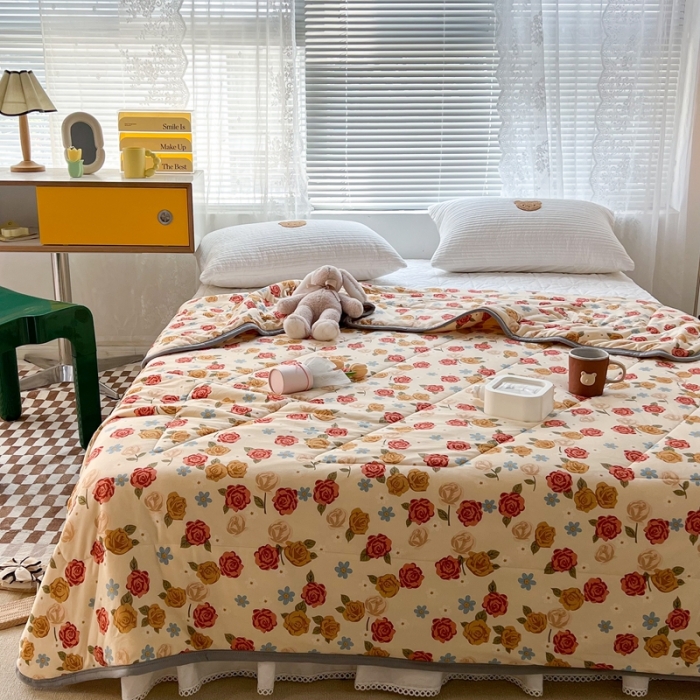 91家纺网 家纺一手货源 找家纺 昔可 2022新款包边牛奶丝针织夏被 夏日玫瑰