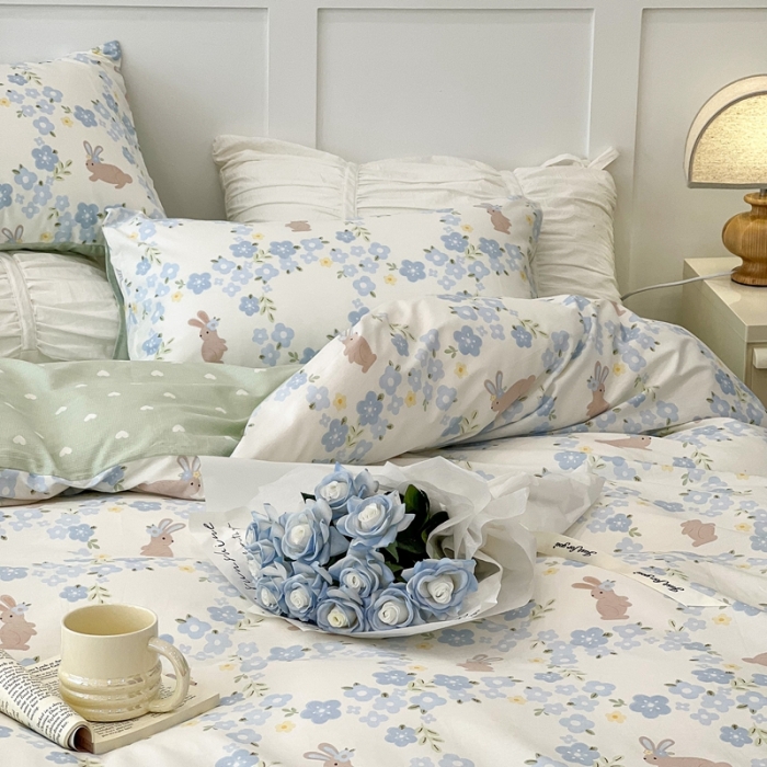 91家纺网 家纺一手货源 找家纺 昔可 2022新款全棉梦幻花园系列印花四件套 朵拉兔