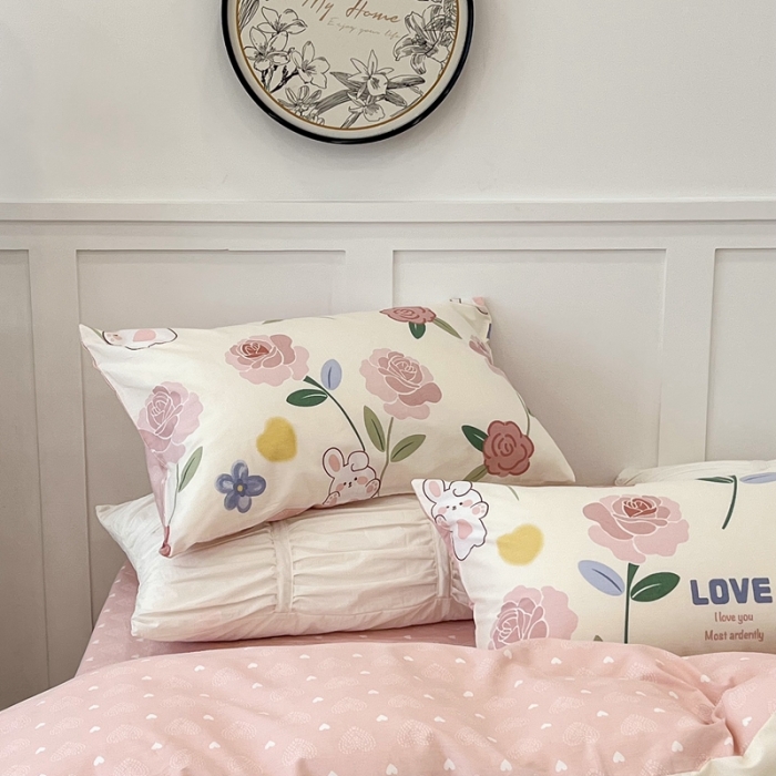 91家纺网 家纺一手货源 找家纺 昔可 2022新款全棉梦幻花园系列印花四件套 粉蔷薇兔