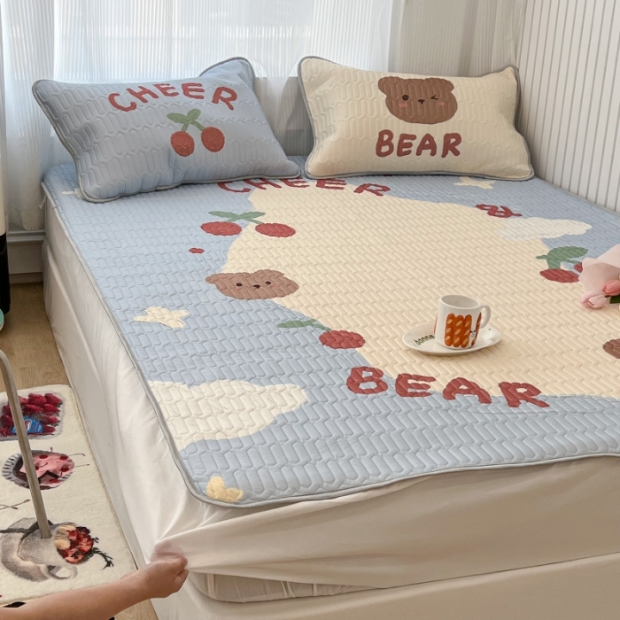 91家纺网 家纺一手货源 找家纺 昔可 2022新款ins风小清新床笠款乳胶凉席三件套 床笠款-画框樱桃熊