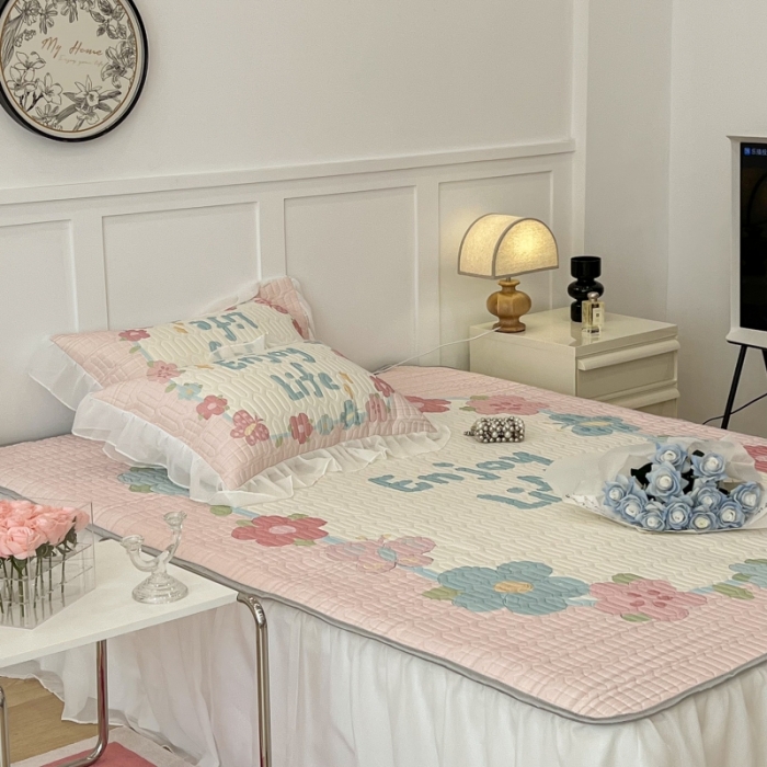 91家纺网 家纺一手货源 找家纺 昔可 2022新款ins风小清新床裙款乳胶凉席三件套 床裙款-蝴蝶画框