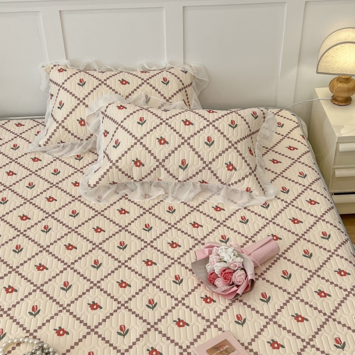 91家纺网 家纺一手货源 找家纺 昔可 2022新款ins风小清新床裙款乳胶凉席三件套 床裙款-菱形小花红