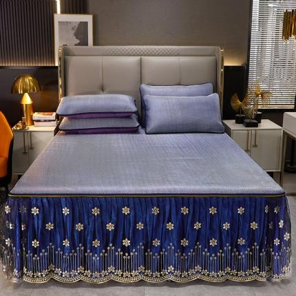 91家纺网 家纺一手货源 找家纺 瑞宝 2025新款可拆卸床裙款冰藤席 宝石蓝黑边