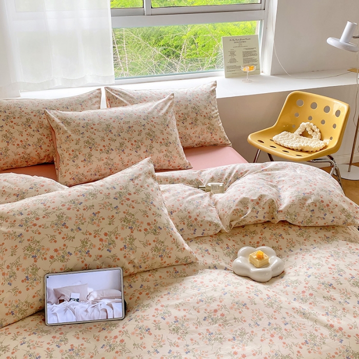 91家纺网 家纺一手货源 找家纺 田野 2022新款13372全棉小清新印花四件套 花束