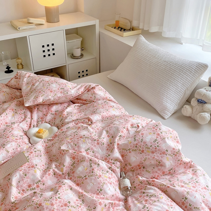 91家纺网 家纺一手货源 找家纺 田野 2022新款40支13372全棉单被套 花环兔