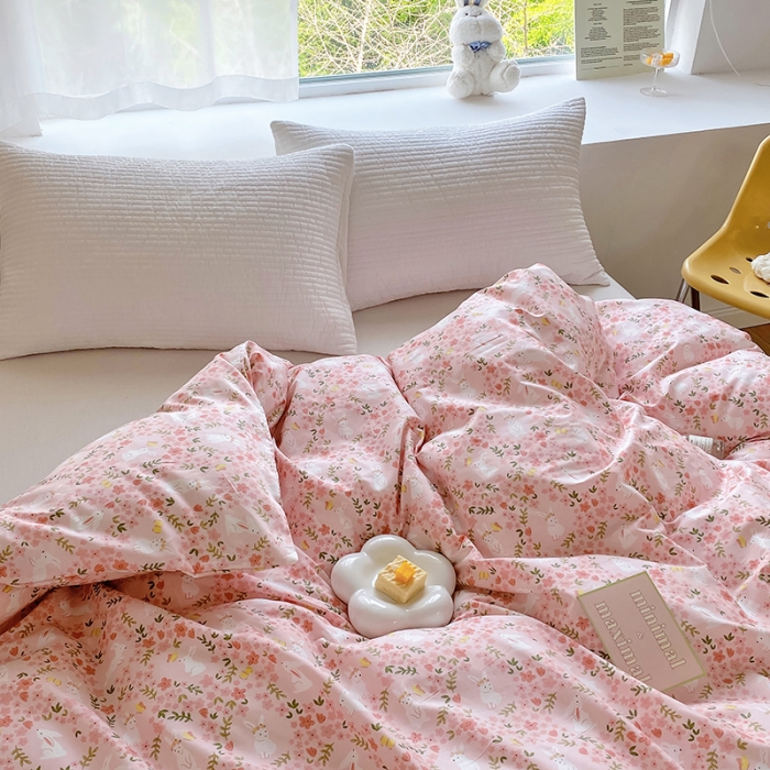 91家纺网 家纺一手货源 找家纺 田野 2022新款40支13372全棉单被套 花环兔