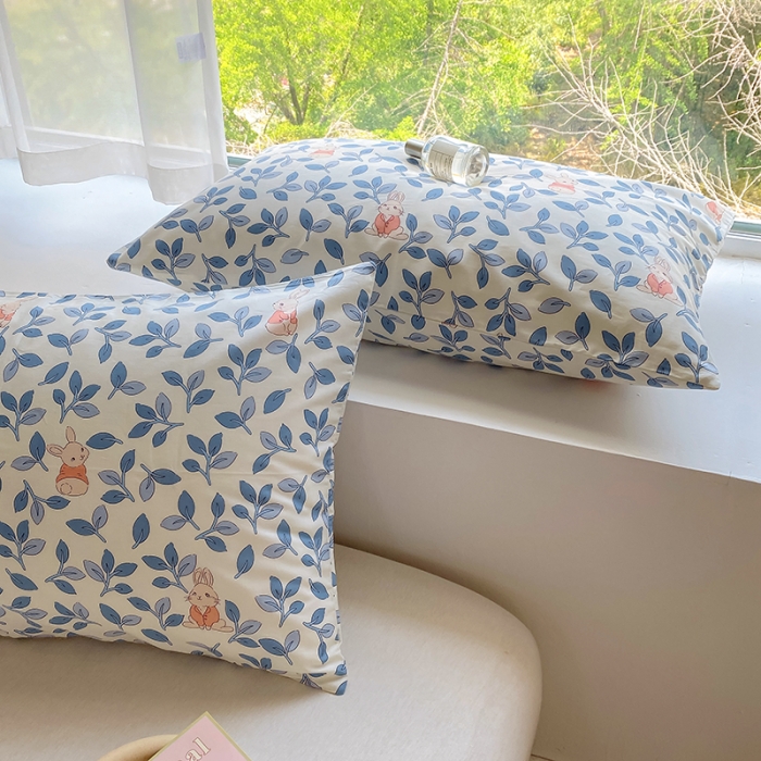 91家纺网 家纺一手货源 找家纺 田野 2022新款40支13372全棉单枕头 菲菲兔