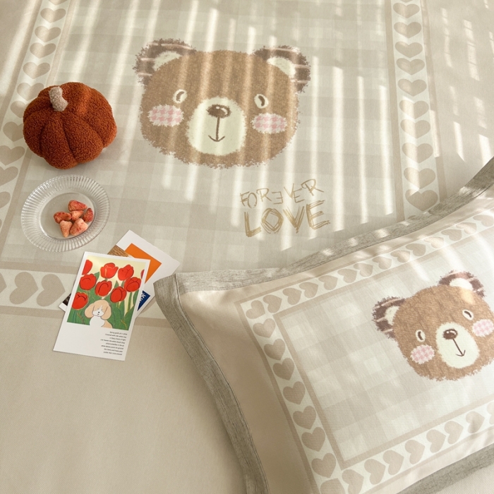 91家纺网 家纺一手货源 找家纺 时年 2022新款全工艺环保数码印花高品质水洗冰丝凉席 爱心熊