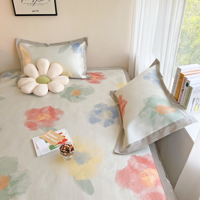 91家纺网 家纺一手货源 找家纺 时年 2022新款全工艺环保数码印花高品质水洗冰丝凉席 春田花花